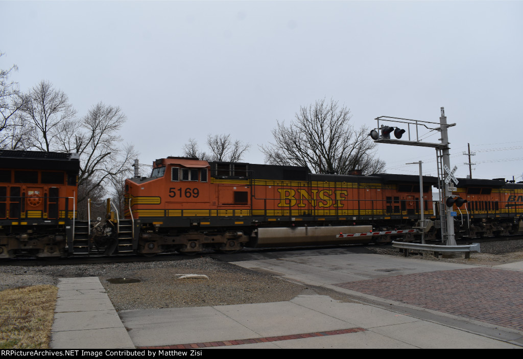 BNSF 5169